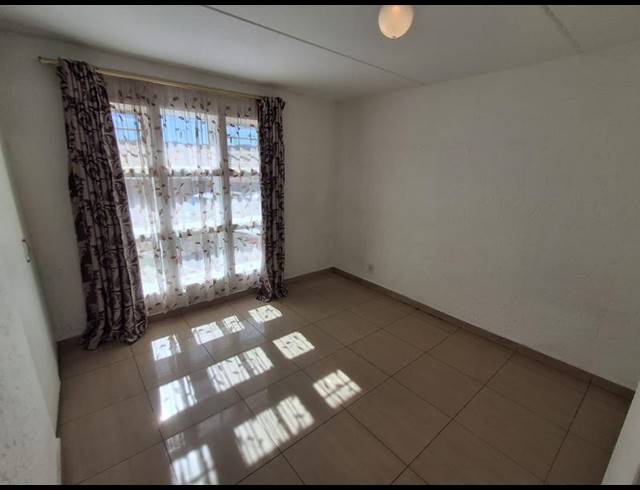 2 BEDROOM HOUSE FOR SALE IN MONDEOR